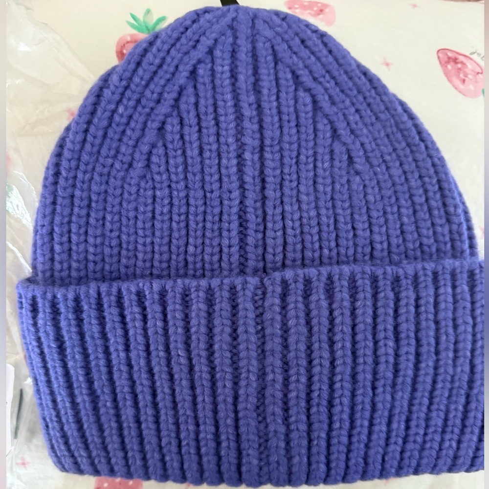 Ugg chunky knit rib beanie NWT in lupine NWT - Picture 5 of 10